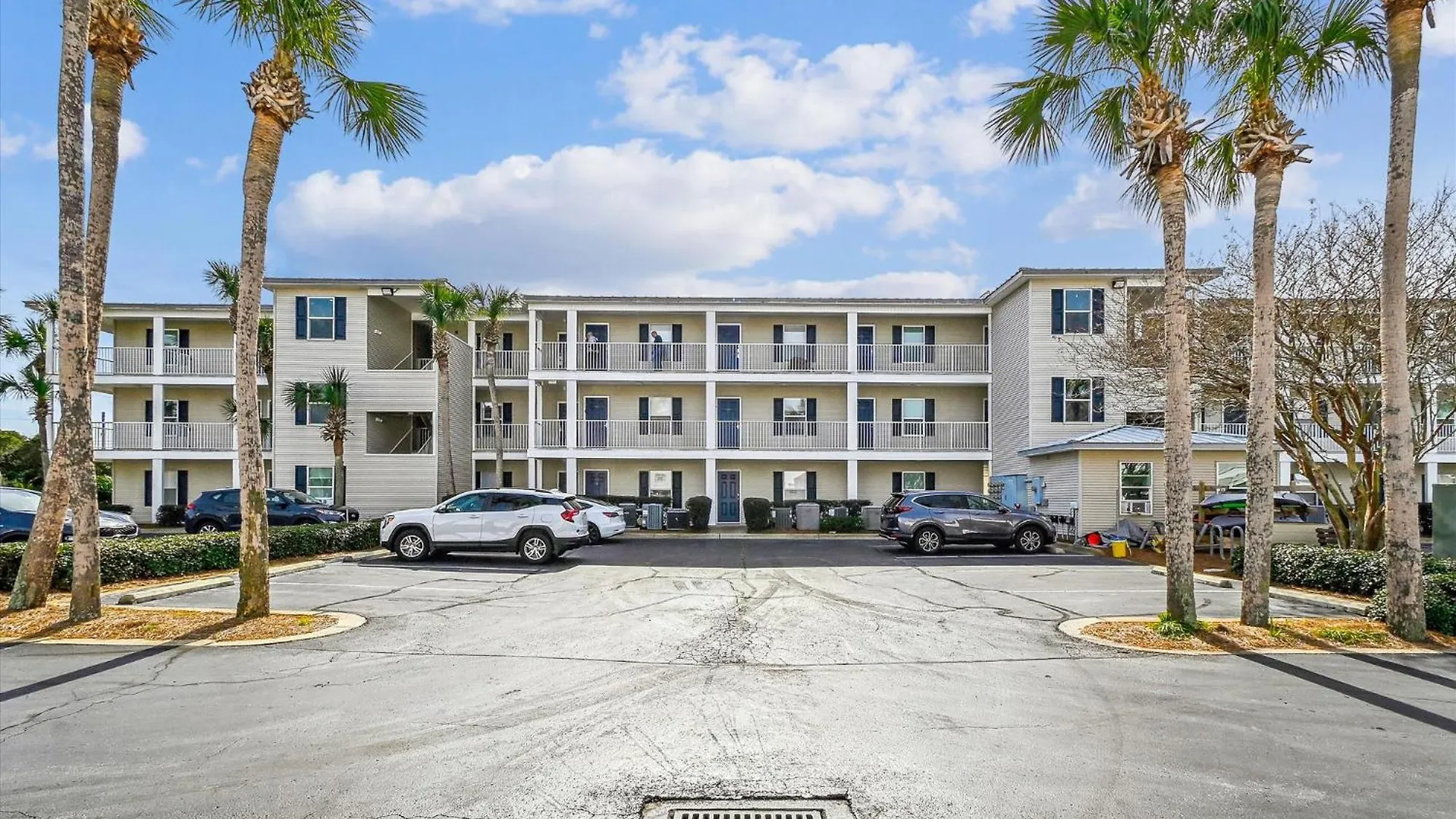 Grand Caribbean East 309- By Holiday Isle Properties Destin